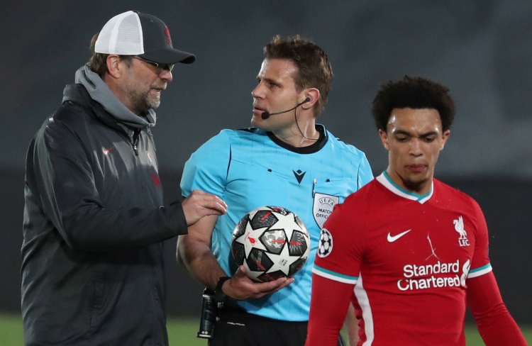 国王杯战报：拉什福德锁胜局，巴萨2-0 CD瓜达拉哈拉（国王杯简报：拉什福德锁定胜局，巴萨2-0击败CD瓜达拉哈拉）