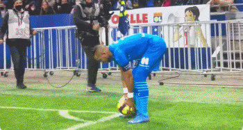 于根伟回应“于白旗”：我们影响了争冠格局，懂的人都懂