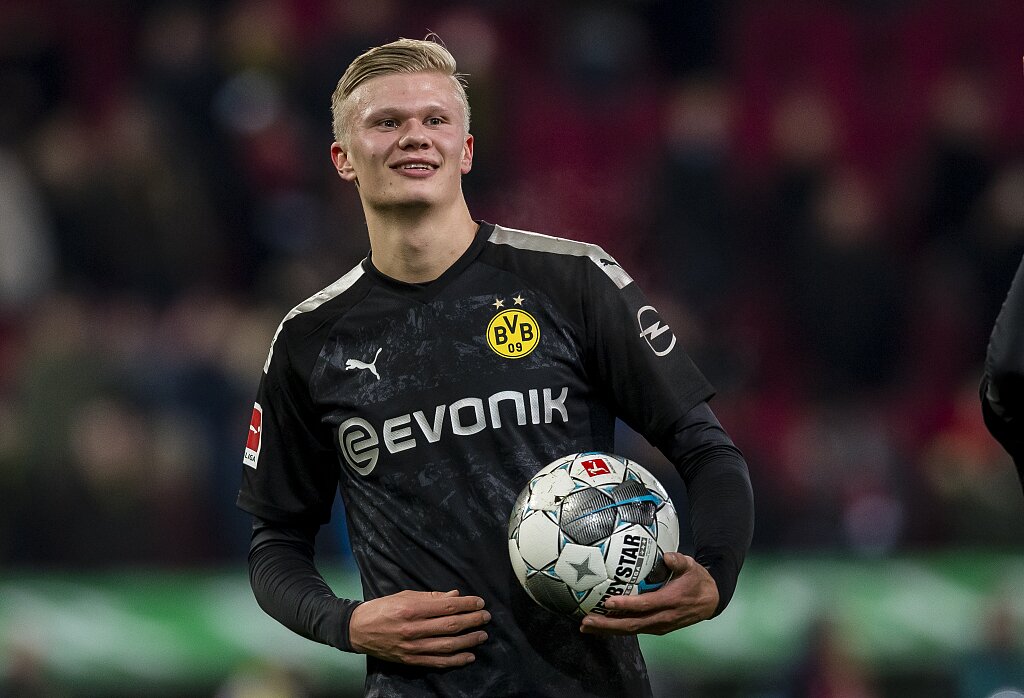 颜骏凌：本赛季真正的冠军点是德比，三冠王比第一次夺冠更难