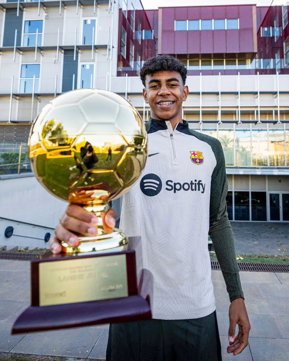 加拉塔萨雷0-1圣吉罗斯联合，普罗米斯-戴维制胜，云亚伊染红