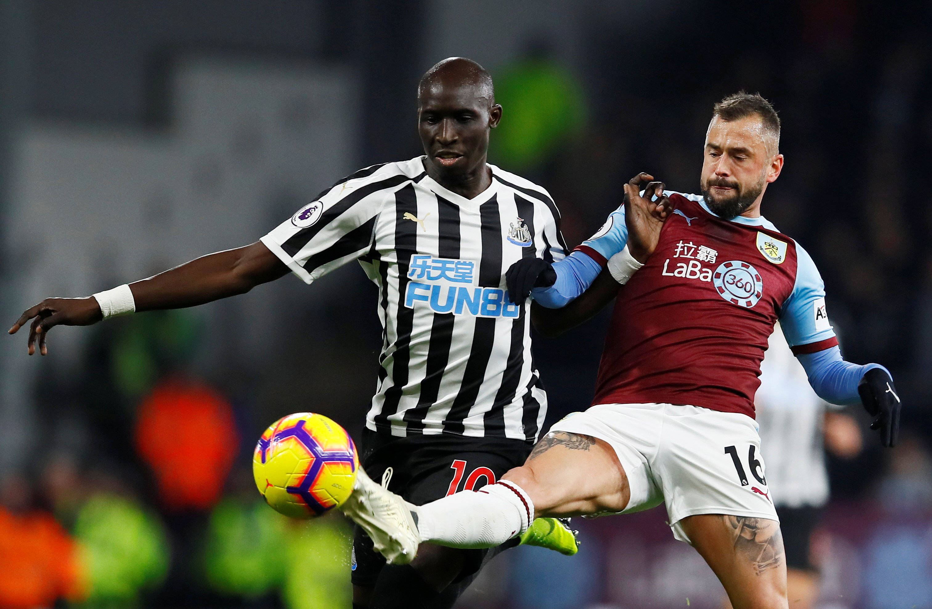 东契奇压哨三分绝杀全场