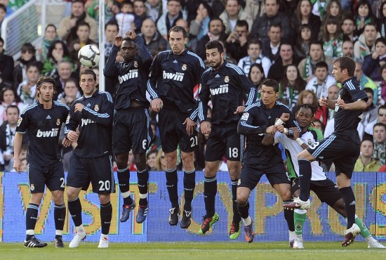 波特：伊萨克未完全恢复，不会踢满本次国际比赛日的两场比赛